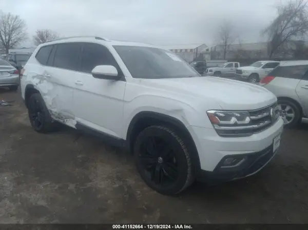 1V2MR2CA1JC587427 2018 VOLKSWAGEN ATLAS - Image 1