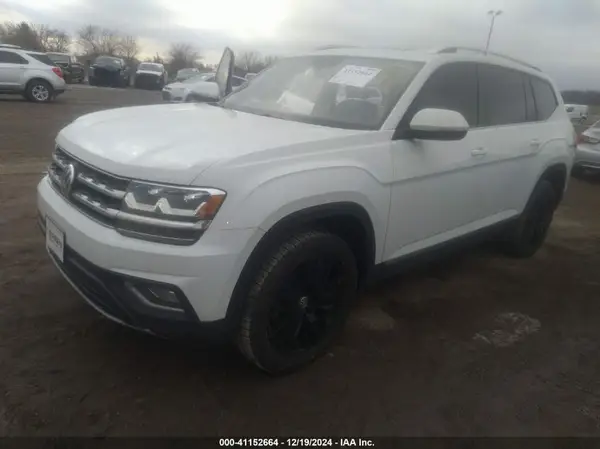 1V2MR2CA1JC587427 2018 VOLKSWAGEN ATLAS - Image 2