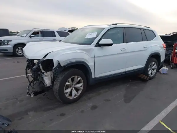 1V2MR2CA2JC502305 2018 VOLKSWAGEN ATLAS - Image 2