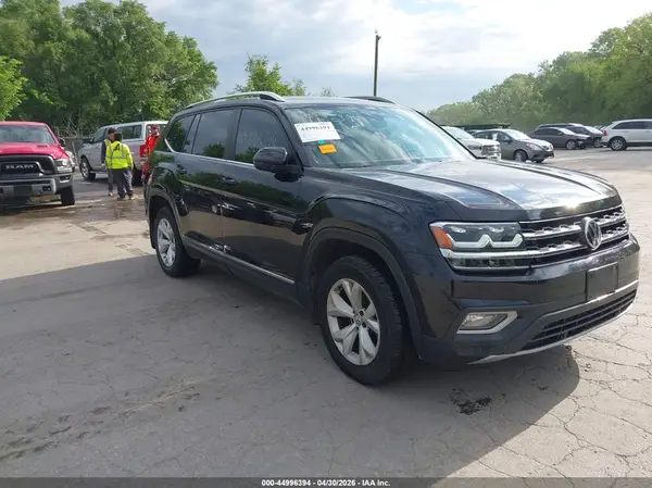 1V2MR2CA2JC532338 2018 VOLKSWAGEN ATLAS - Image 1