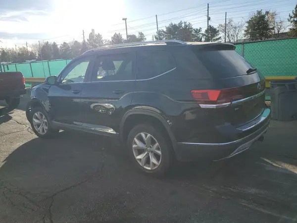 1V2MR2CA2JC566196 2018 VOLKSWAGEN ATLAS - Image 2