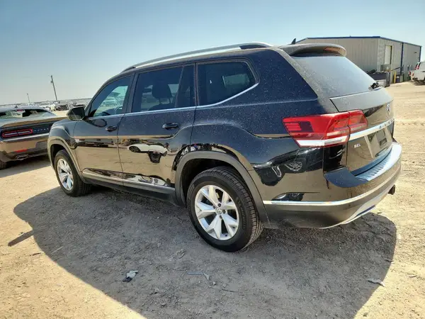 1V2MR2CA2JC567512 2018 VOLKSWAGEN ATLAS - Image 2