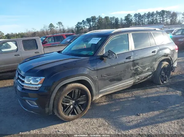 1V2MR2CA2JC596962 2018 VOLKSWAGEN ATLAS - Image 2
