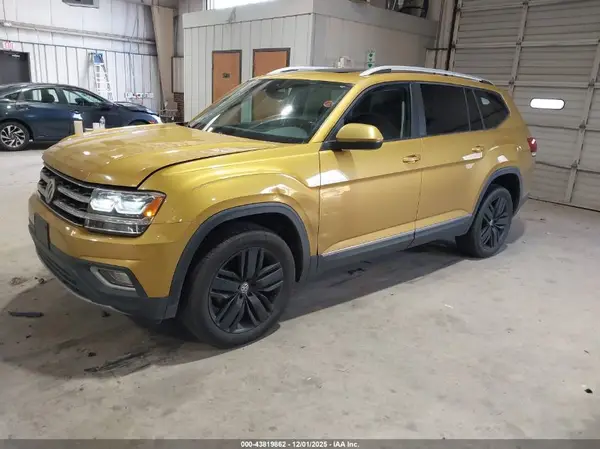 1V2MR2CA3JC515709 2018 VOLKSWAGEN ATLAS - Image 2