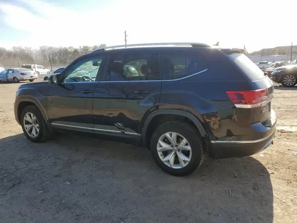 1V2MR2CA3JC518383 2018 VOLKSWAGEN ATLAS - Image 2
