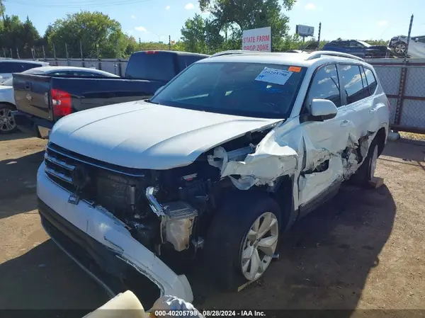 1V2MR2CA3JC536009 2018 VOLKSWAGEN ATLAS - Image 2