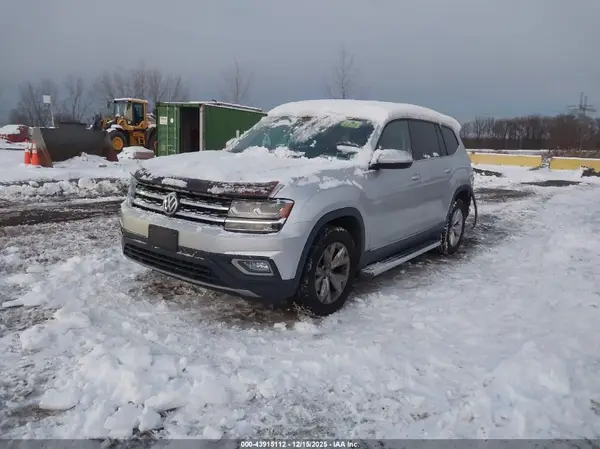 1V2MR2CA4JC538402 2018 VOLKSWAGEN ATLAS - Image 2