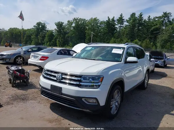 1V2MR2CA4JC558911 2018 VOLKSWAGEN ATLAS - Image 2