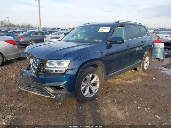 1V2MR2CA5JC558478 2018 VOLKSWAGEN ATLAS - Image 2