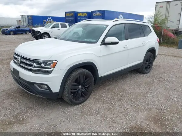 1V2MR2CA5JC586975 2018 VOLKSWAGEN ATLAS - Image 2