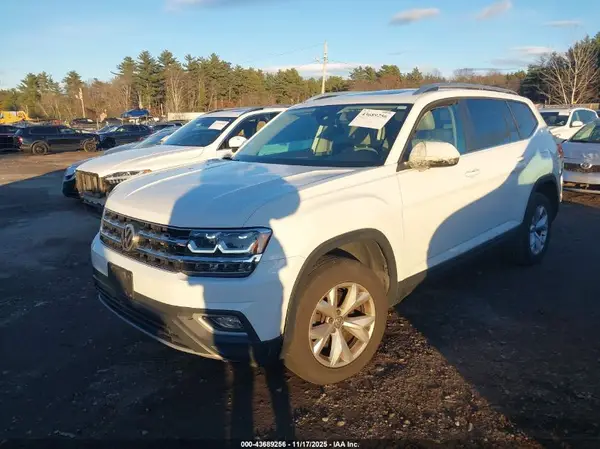 1V2MR2CA6JC525196 2018 VOLKSWAGEN ATLAS - Image 2