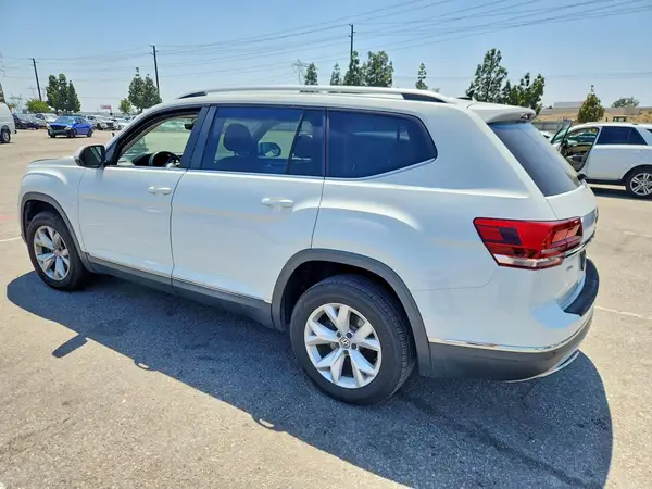 1V2MR2CA6JC527482 2018 VOLKSWAGEN ATLAS - Image 2