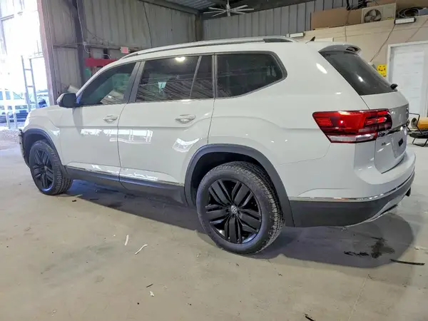 1V2MR2CA7JC514790 2018 VOLKSWAGEN ATLAS - Image 2