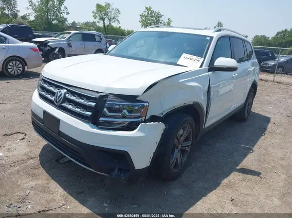 1V2MR2CA7JC525126 2018 VOLKSWAGEN ATLAS - Image 2