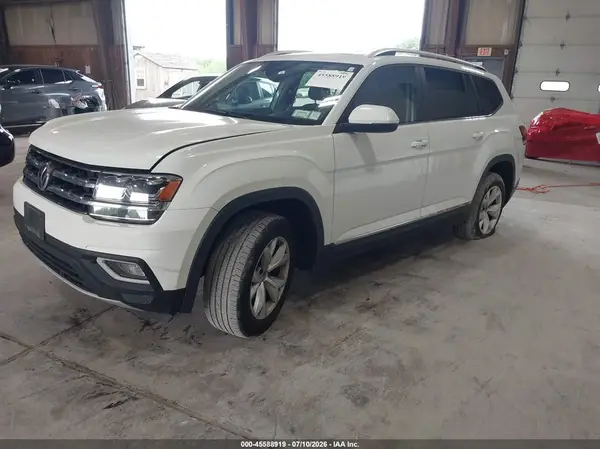 1V2MR2CA7JC540872 2018 VOLKSWAGEN ATLAS - Image 2