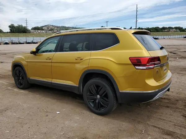 1V2MR2CA7JC546915 2018 VOLKSWAGEN ATLAS - Image 2