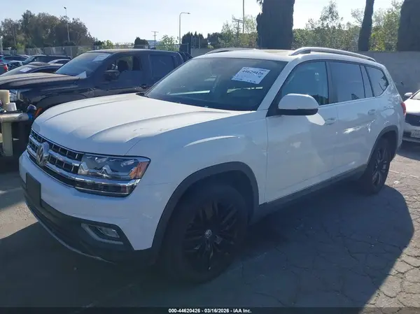 1V2MR2CA7JC573404 2018 VOLKSWAGEN ATLAS - Image 2