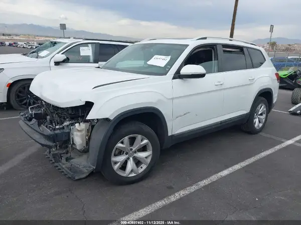 1V2MR2CA7JC582698 2018 VOLKSWAGEN ATLAS - Image 2