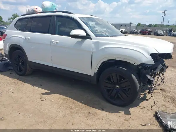 1V2MR2CA7JC583852 2018 VOLKSWAGEN ATLAS - Image 1