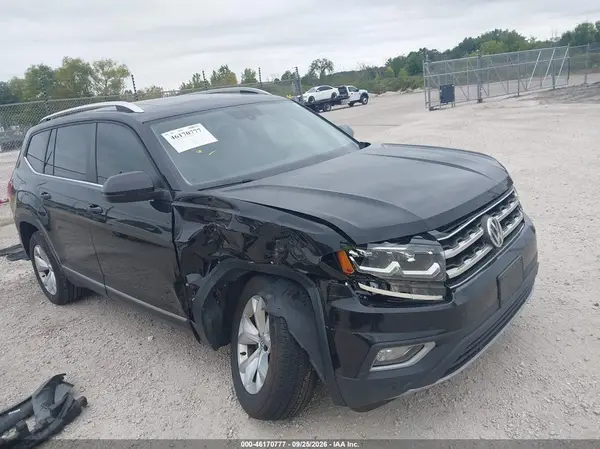 1V2MR2CA8JC506780 2018 VOLKSWAGEN ATLAS - Image 1