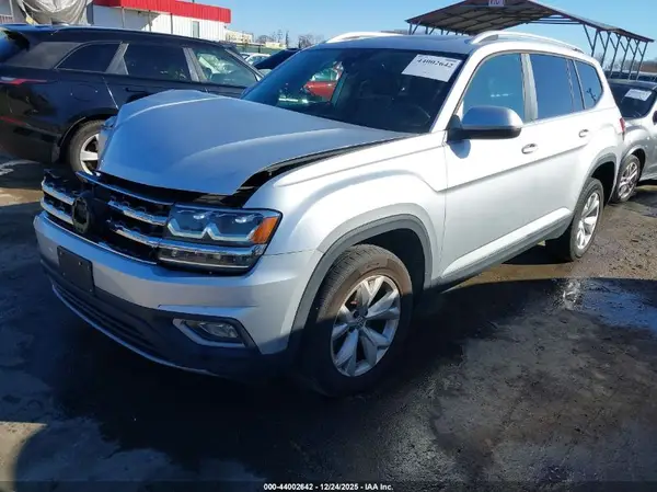 1V2MR2CA8JC527094 2018 VOLKSWAGEN ATLAS - Image 2