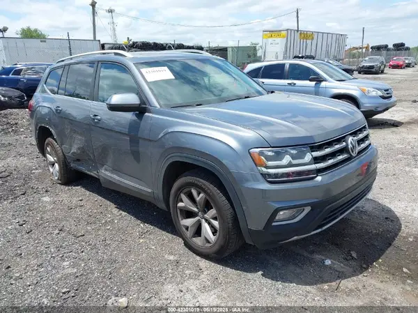 1V2MR2CA8JC553520 2018 VOLKSWAGEN ATLAS - Image 1