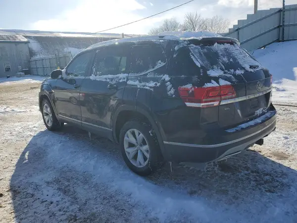 1V2MR2CA8JC556630 2018 VOLKSWAGEN ATLAS - Image 2