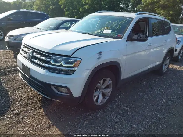 1V2MR2CA9JC520462 2018 VOLKSWAGEN ATLAS - Image 2
