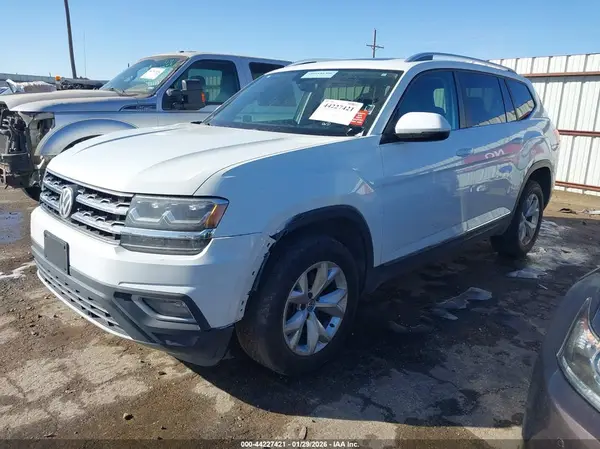 1V2MR2CA9JC521031 2018 VOLKSWAGEN ATLAS - Image 2