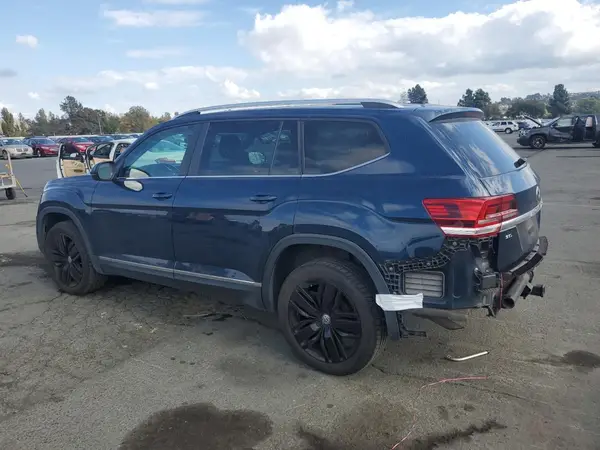 1V2MR2CA9JC567152 2018 VOLKSWAGEN ATLAS - Image 2