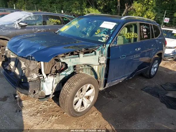1V2MR2CA9JC582461 2018 VOLKSWAGEN ATLAS - Image 2