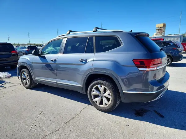 1V2MR2CAXJC503184 2018 VOLKSWAGEN ATLAS - Image 2