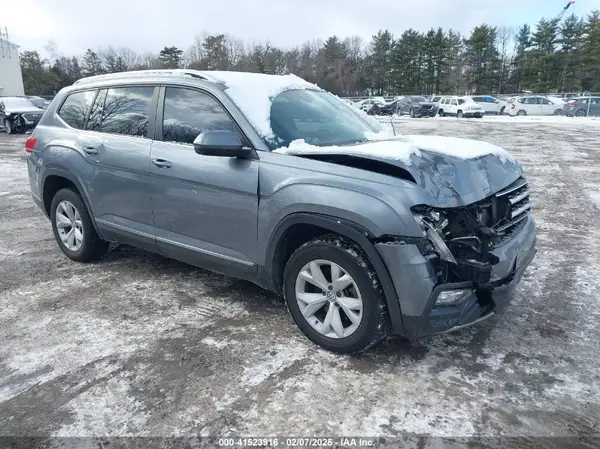1V2MR2CAXJC509728 2018 VOLKSWAGEN ATLAS - Image 1