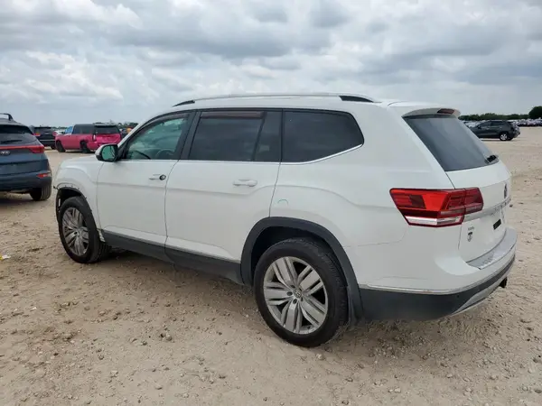 1V2MR2CAXJC527078 2018 VOLKSWAGEN ATLAS - Image 2