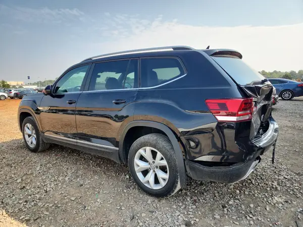 1V2MR2CAXJC527954 2018 VOLKSWAGEN ATLAS - Image 2