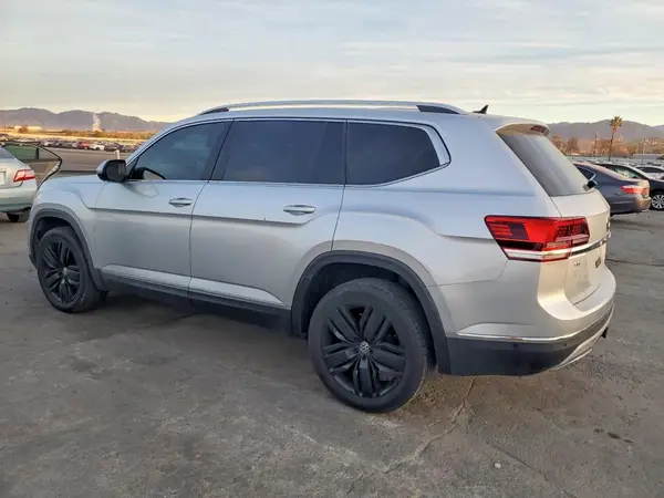 1V2NR2CA0JC523674 2018 VOLKSWAGEN ATLAS - Image 2
