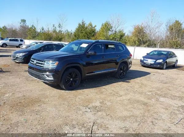 1V2NR2CA0JC589853 2018 VOLKSWAGEN ATLAS - Image 2