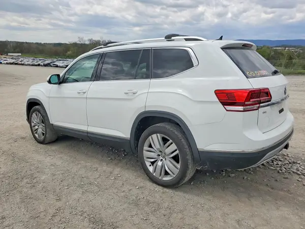 1V2NR2CA1JC557753 2018 VOLKSWAGEN ATLAS - Image 2