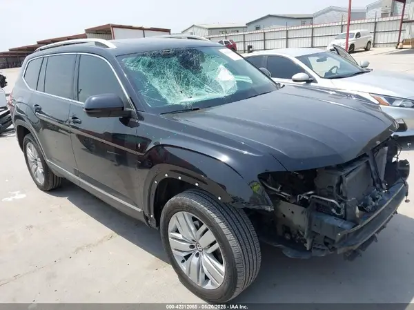 1V2NR2CA2JC554375 2018 VOLKSWAGEN ATLAS - Image 1