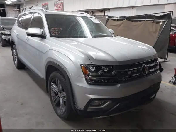 1V2NR2CA2JC568583 2018 VOLKSWAGEN ATLAS - Image 1