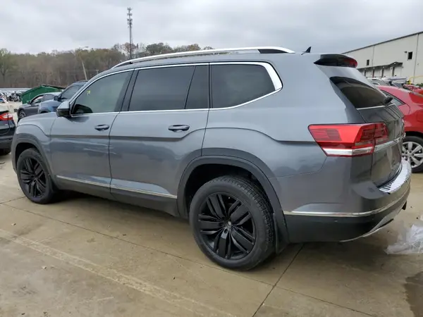 1V2NR2CA2JC574741 2018 VOLKSWAGEN ATLAS - Image 2