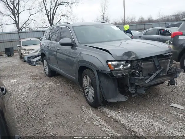 1V2NR2CA2KC553468 2019 VOLKSWAGEN ATLAS - Image 1