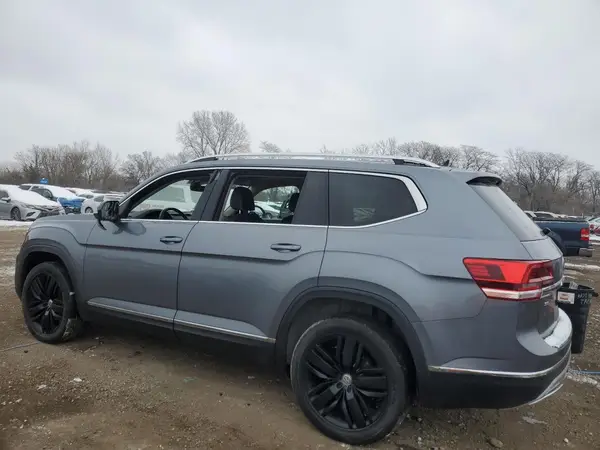1V2NR2CA2KC601101 2019 VOLKSWAGEN ATLAS - Image 2