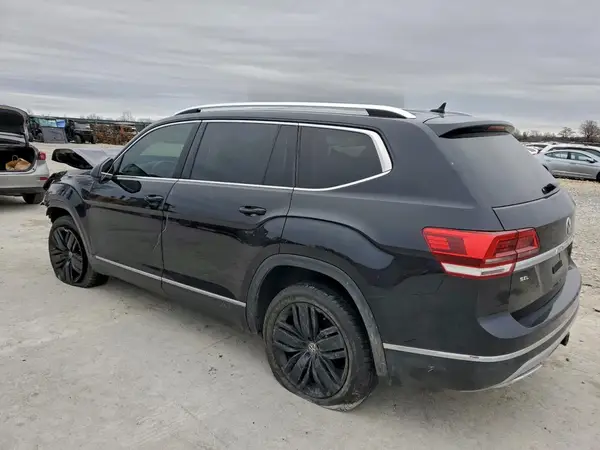 1V2NR2CA3JC541263 2018 VOLKSWAGEN ATLAS - Image 2