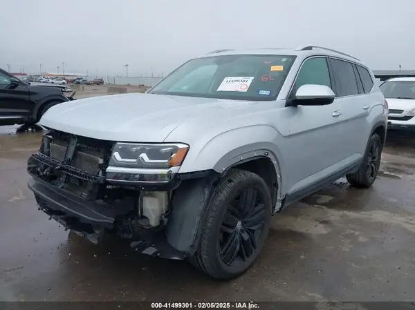 1V2NR2CA3JC597557 2018 VOLKSWAGEN ATLAS - Image 2