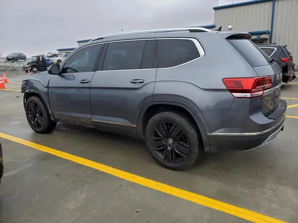 1V2NR2CA4JC547718 2018 VOLKSWAGEN ATLAS - Image 2