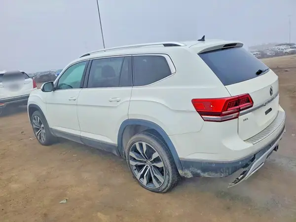 1V2NR2CA4KC558817 2019 VOLKSWAGEN ATLAS - Image 2