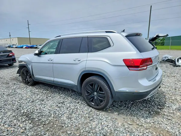 1V2NR2CA5JC507261 2018 VOLKSWAGEN ATLAS - Image 2
