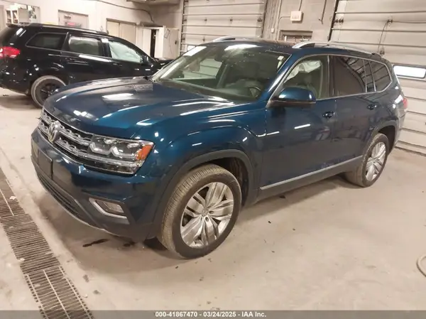1V2NR2CA5JC597639 2018 VOLKSWAGEN ATLAS - Image 2
