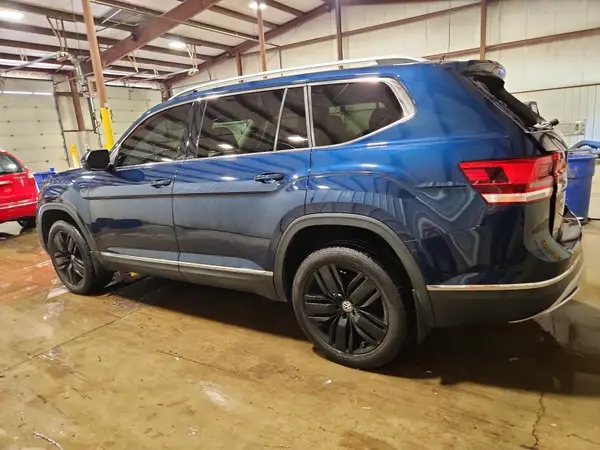 1V2NR2CA6JC558865 2018 VOLKSWAGEN ATLAS - Image 2